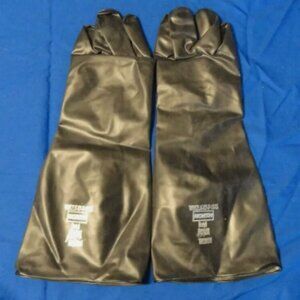 MEDIUM NEW BLACK RUBBER GLOVES SV 1960